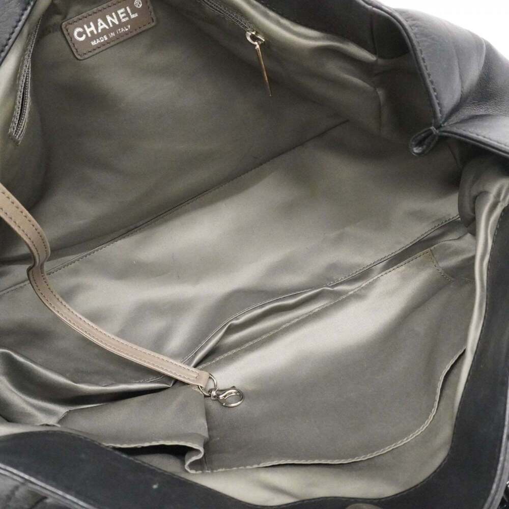 CHANEL Black Lambskin Leather Tote Bag - Picture 4 of 13